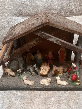 Rustic Brown Nativity Scene with Figures - Home Holiday vintage Italy
